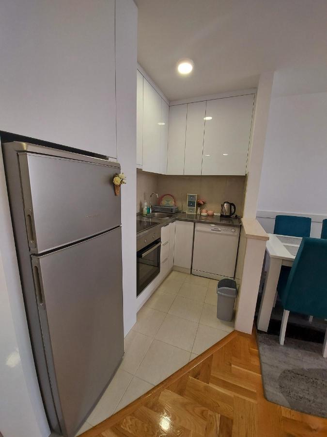 Apartman Victoria Lukavica Exteriör bild