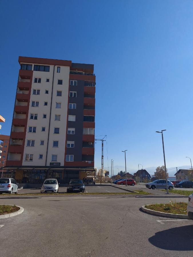 Apartman Victoria Lukavica Exteriör bild
